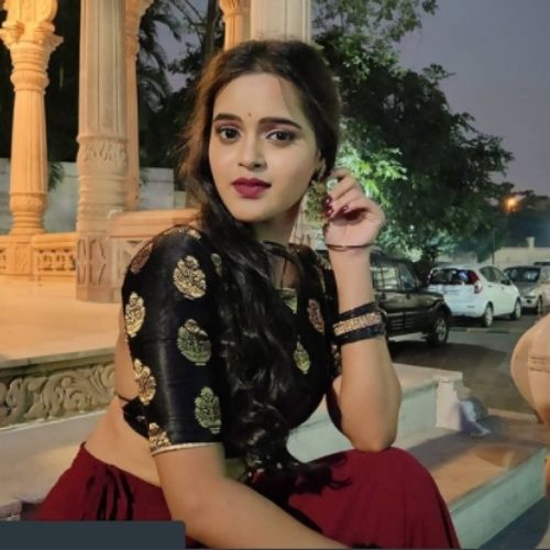 Chinmayee-Salvi Chinmayee-Salvi