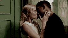 interracial-kiss-interracial-love