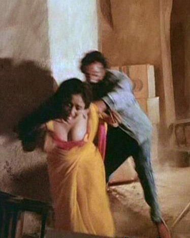 16333b275a55bda2dfb483d382fd24ac--madhuri-dixit-bollywood.jpg