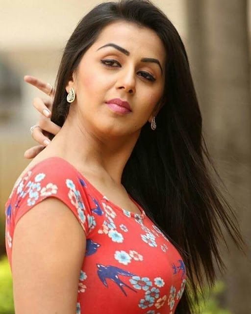 rani-90238749709c741e176d37f18445c15a.jpg